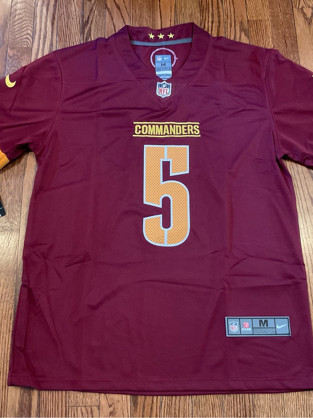 Nike Washington Commanders men’s M Jayden Daniels red sewn-on jersey NWT
